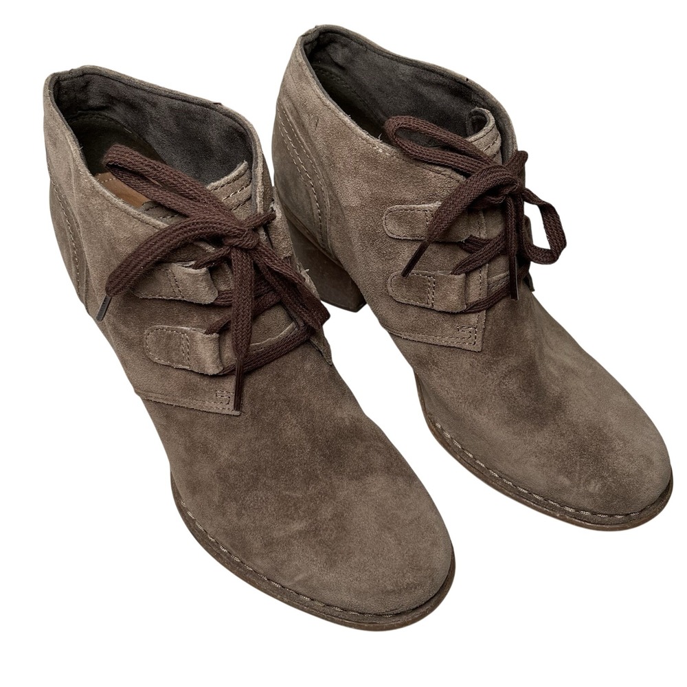 Clarks Carleta Lyon Women's Brown Suede Leather Ankle Boots Sz 9.5 Lace Up Heels